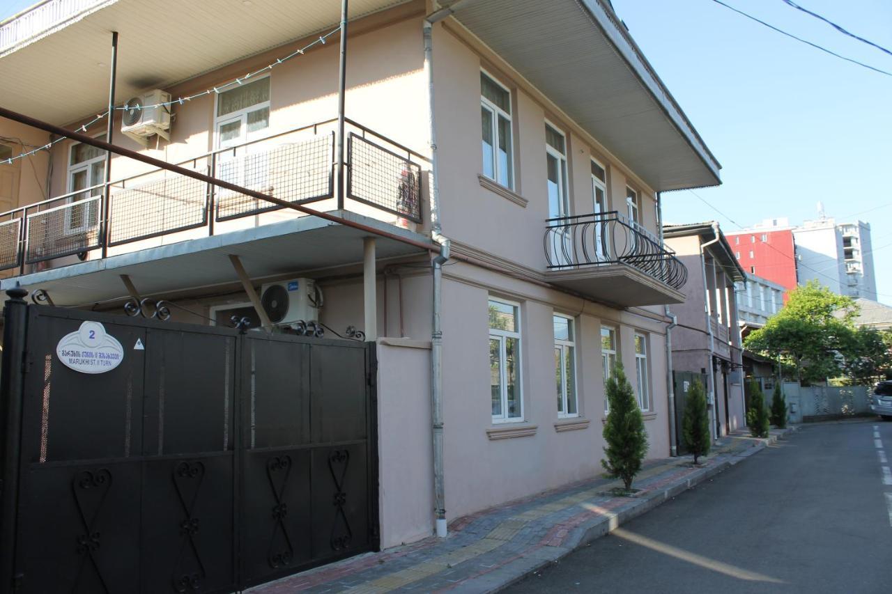 Iren Apartment Batumi Bagian luar foto